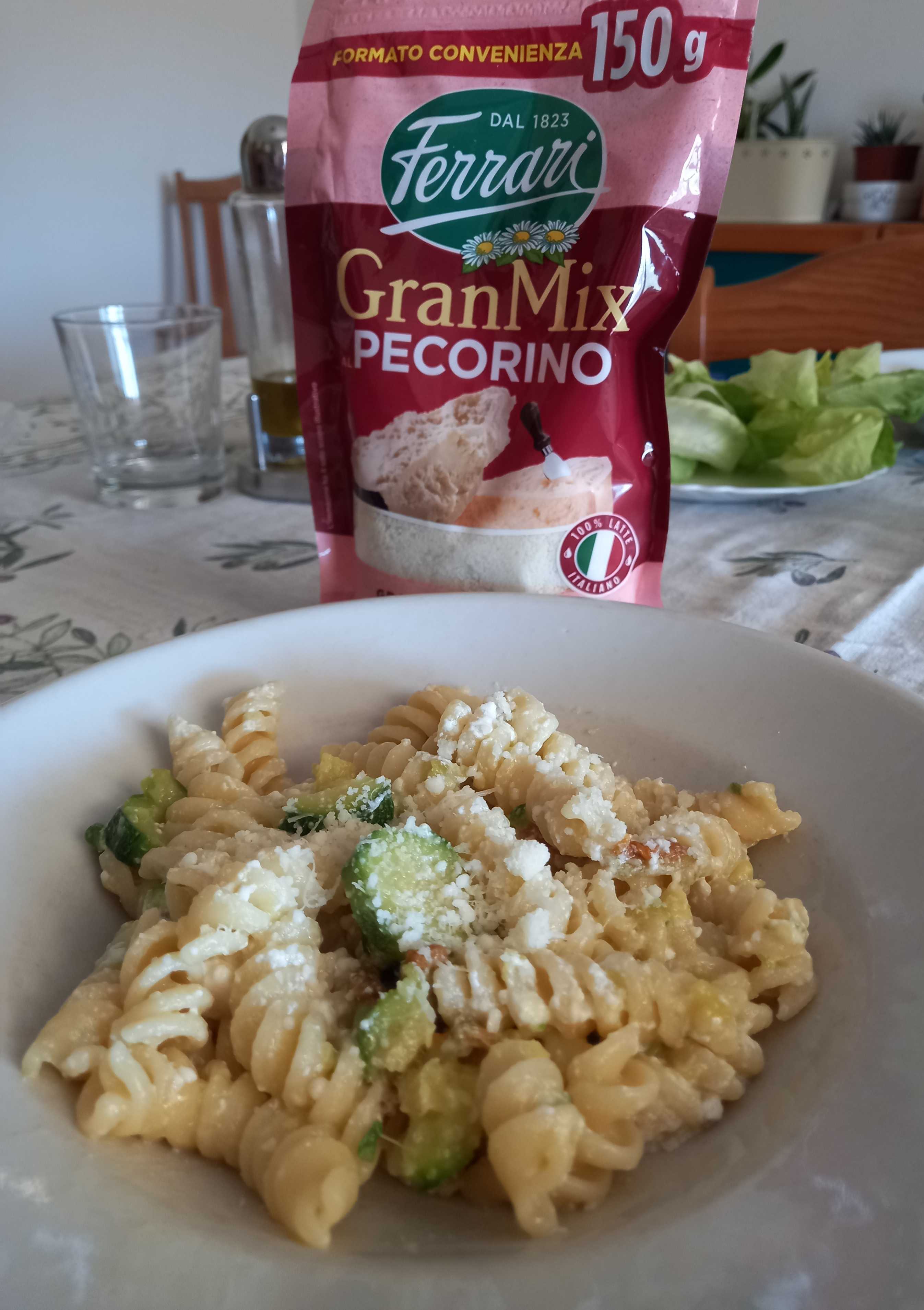 Pasta con zucchine e ricotta
