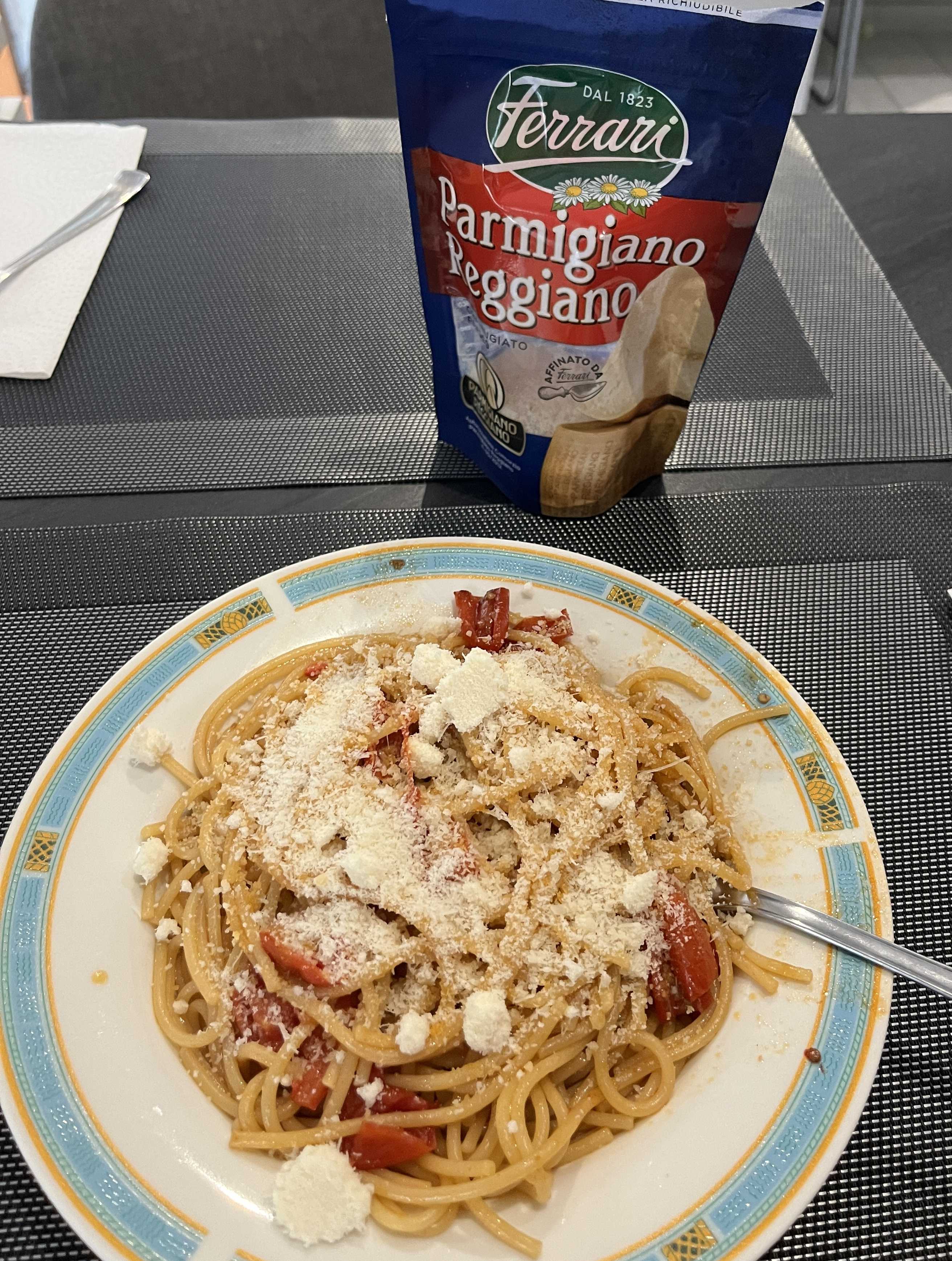 Spaghetti con pomodorini