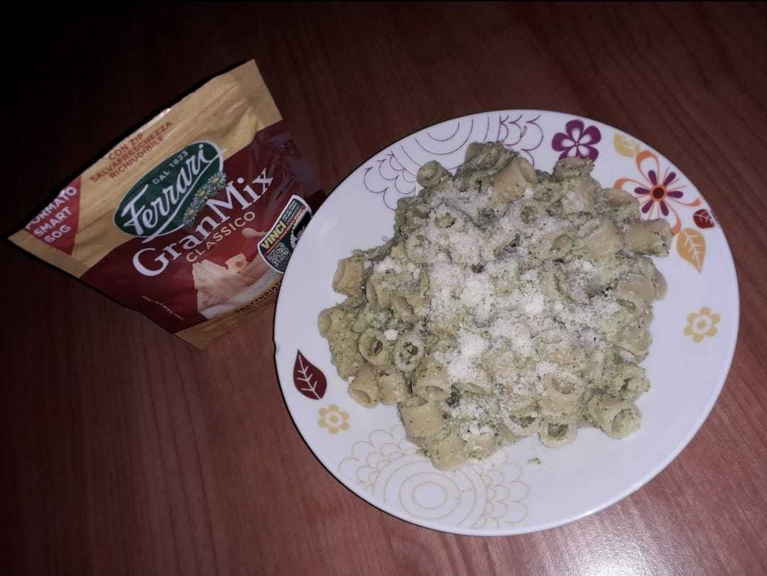 Pasta broccoli e formaggio