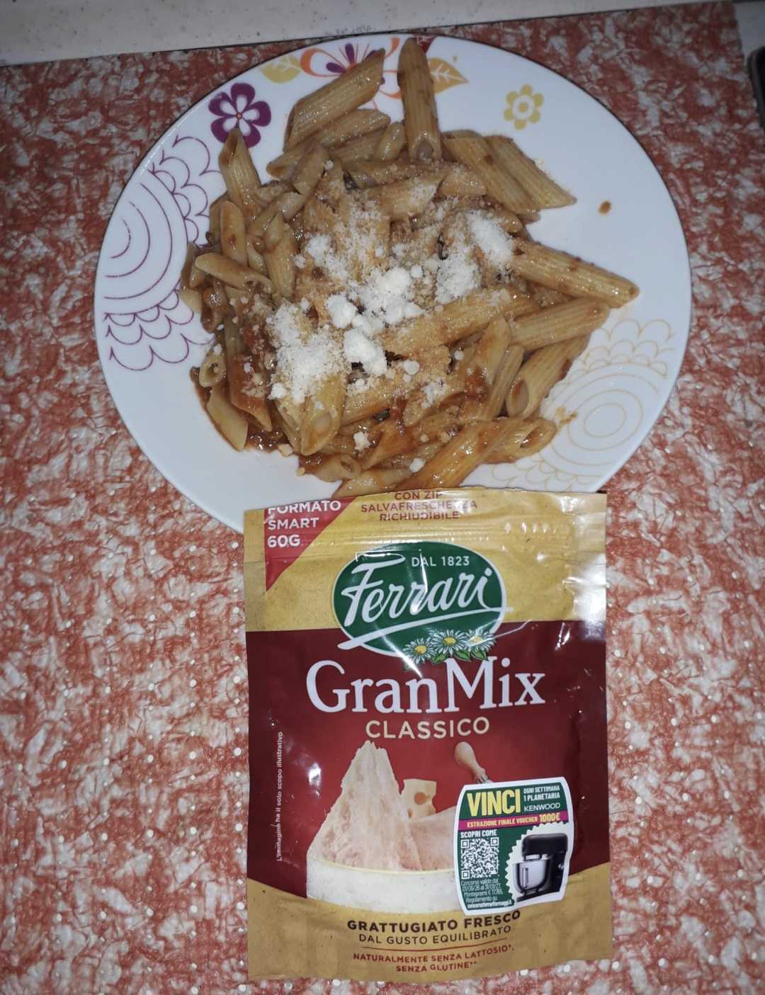 Pasta pomodoro e formaggio
