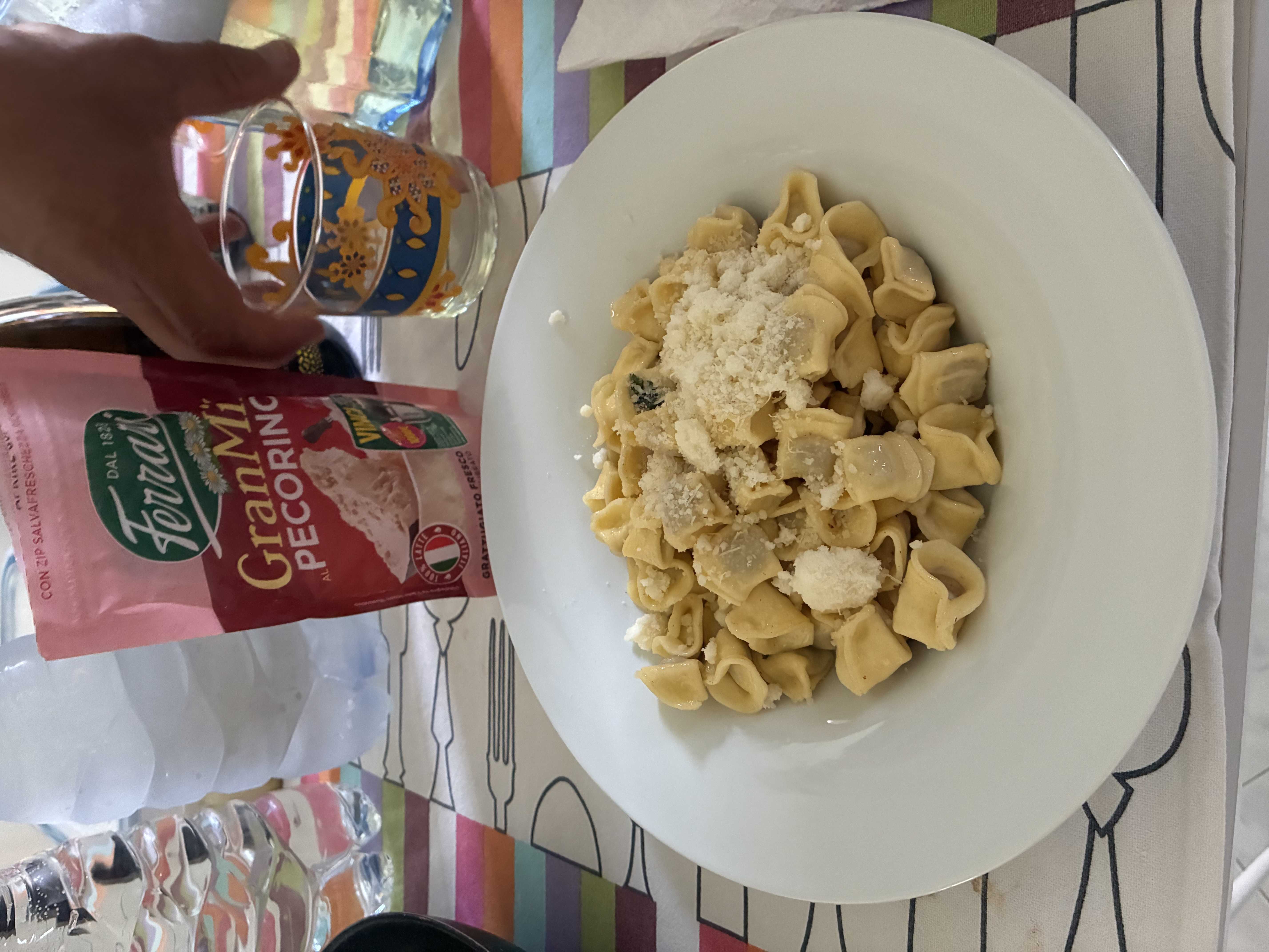 Tortellini  burro e salvia