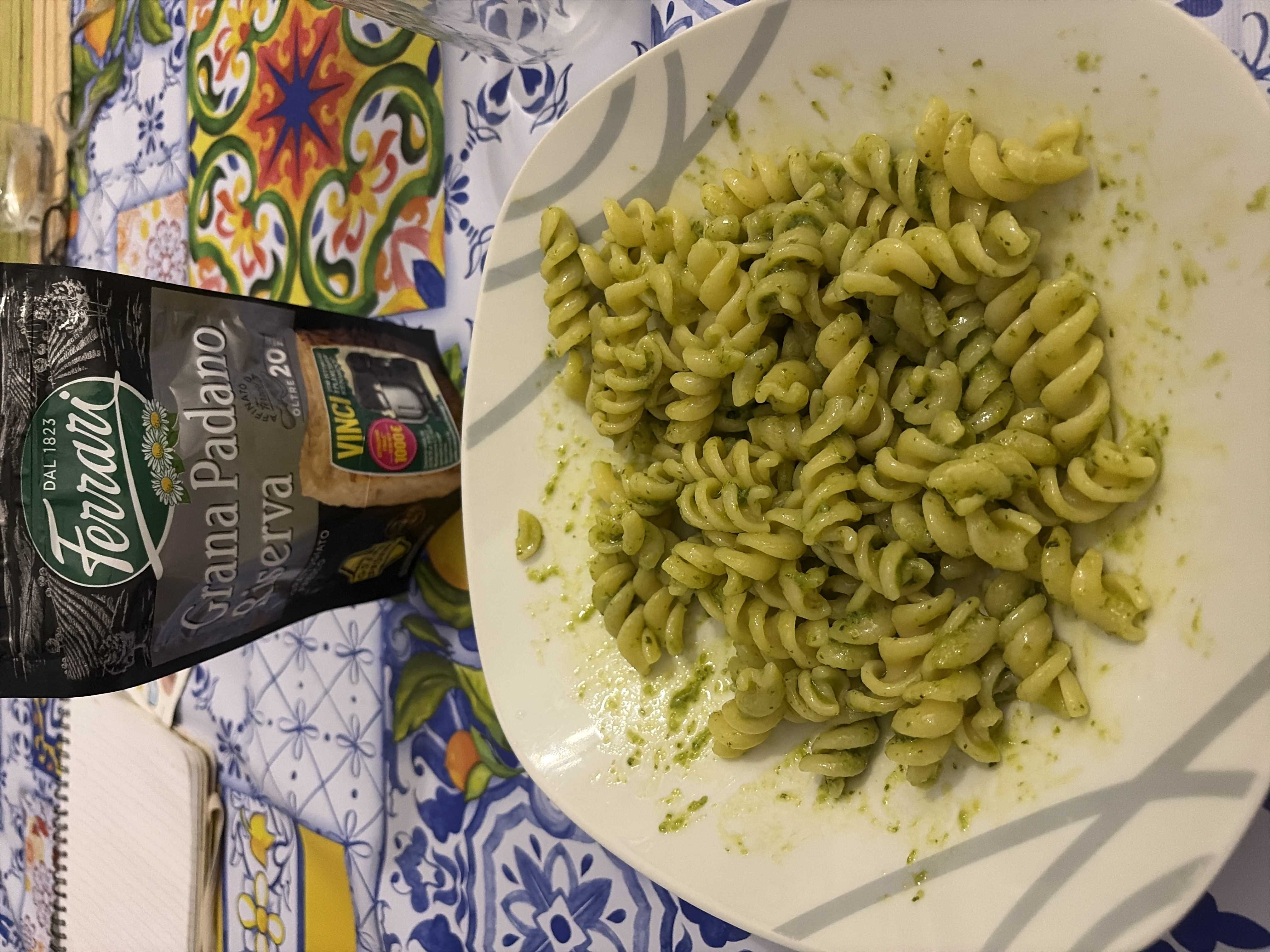 Fusilli al pesto