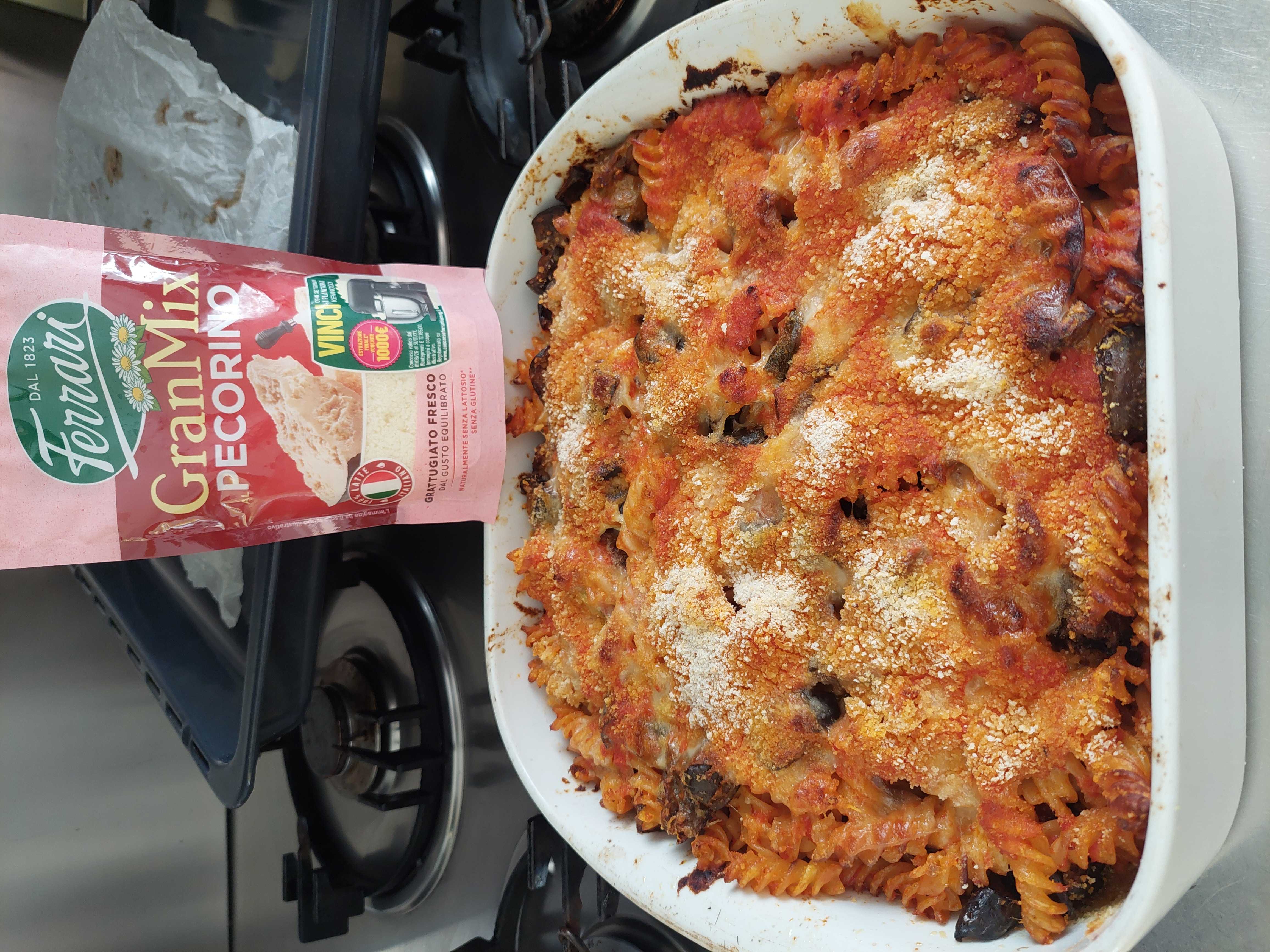 Pasta con melanzane formaggio