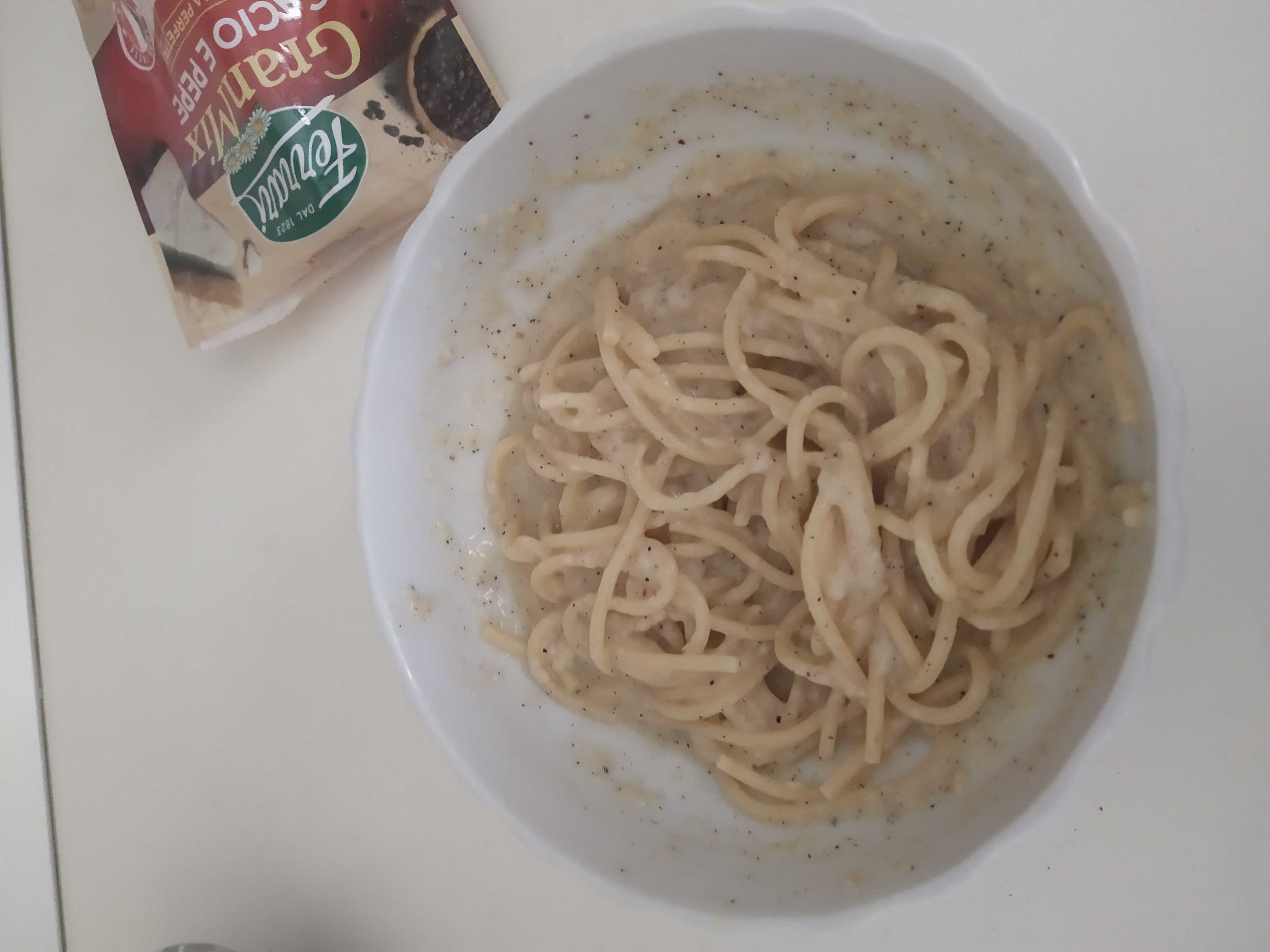 Spaghettoni cacio e pepe