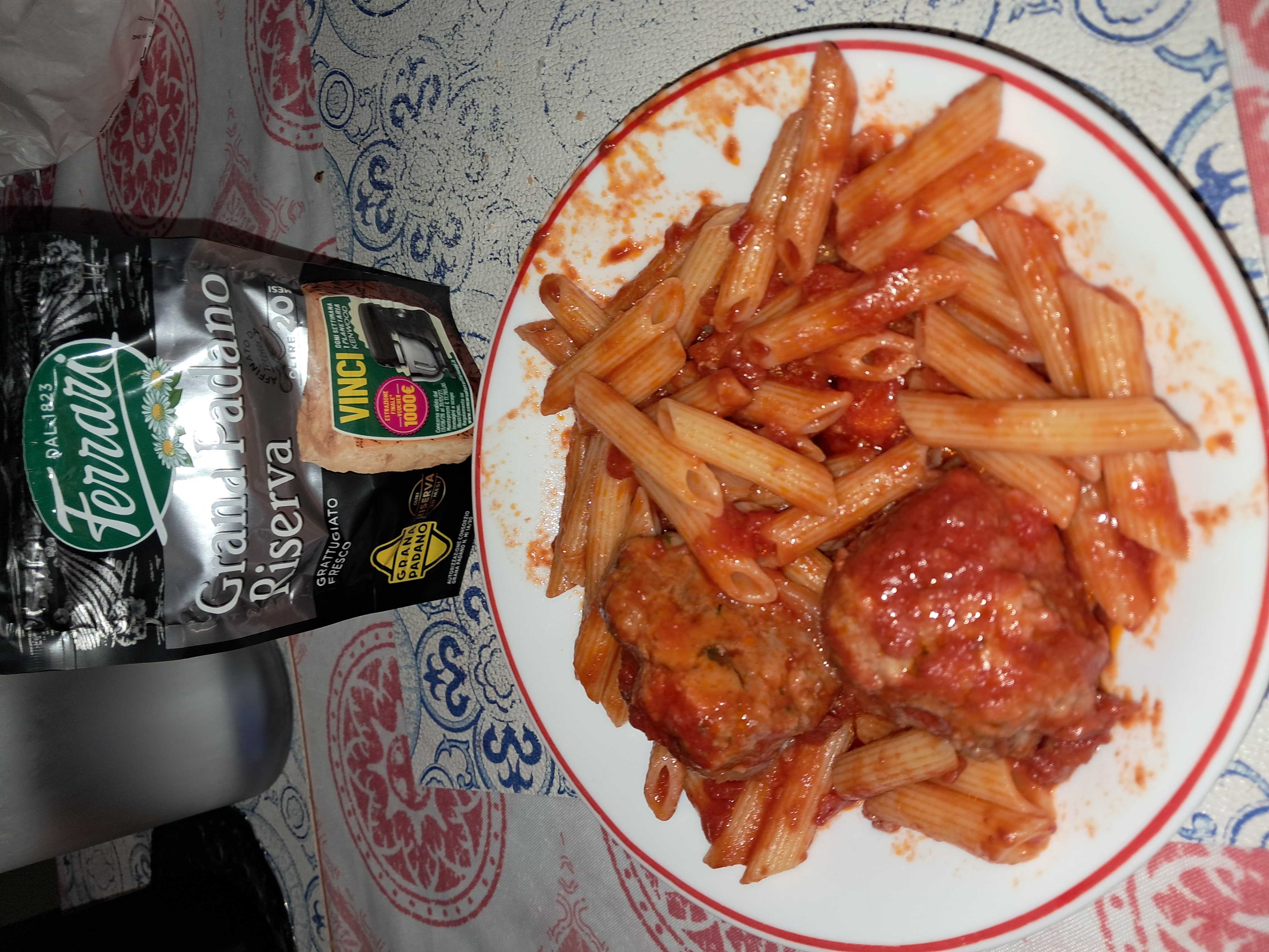 Polpette di carne al sugo