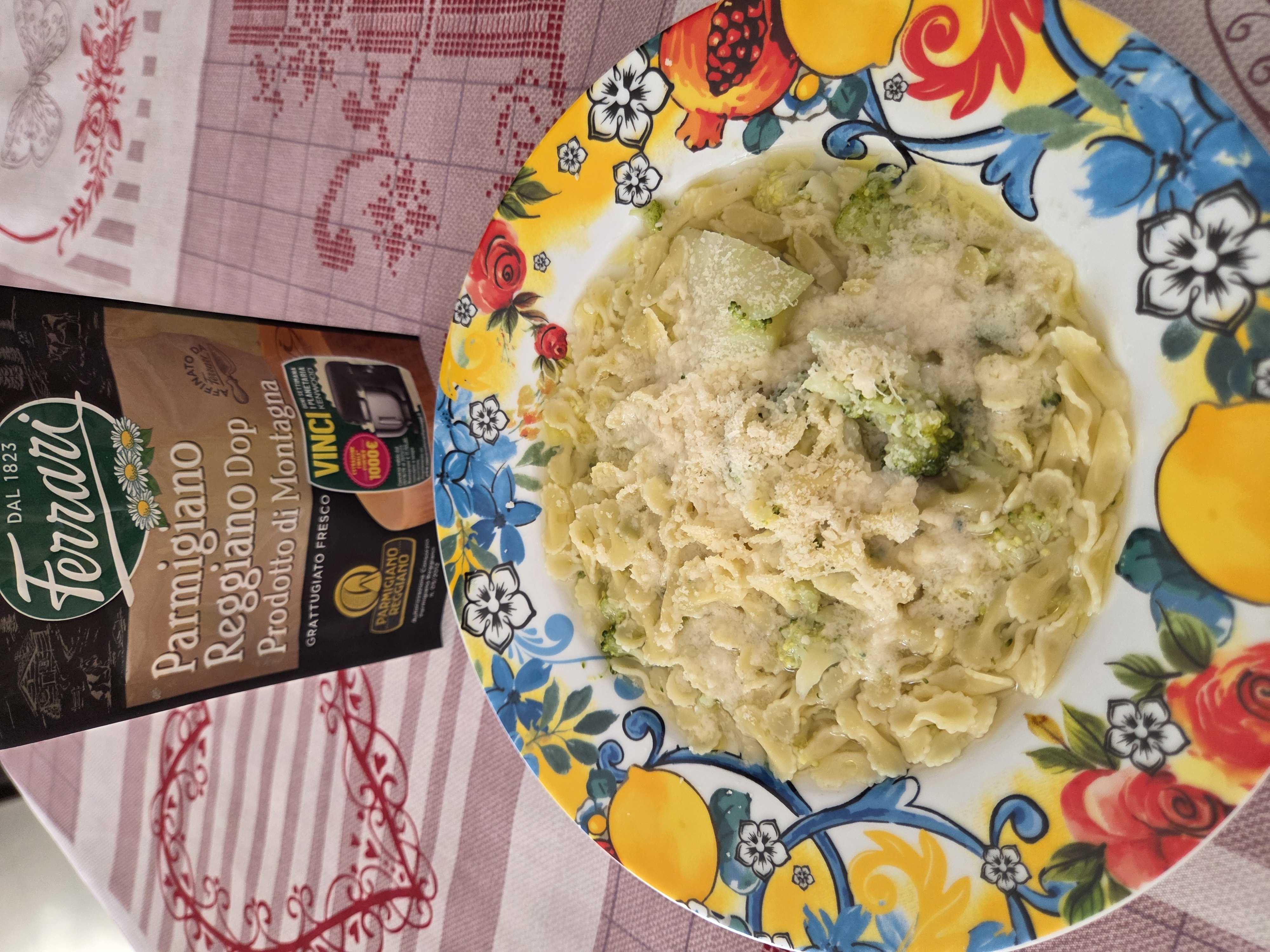 Pastina Broccoli e Parmiggiano