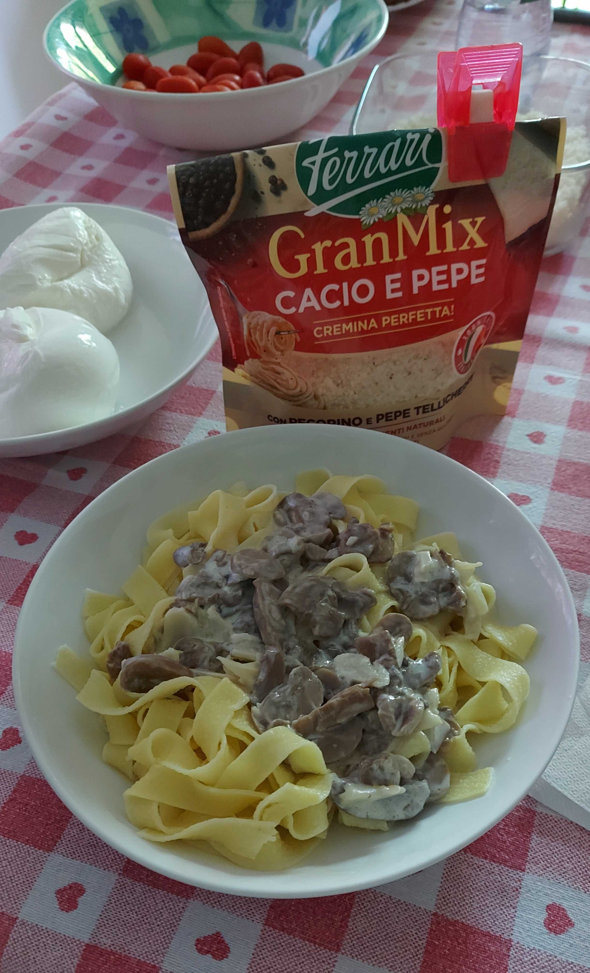 Tagliatelle agliate ai funghi