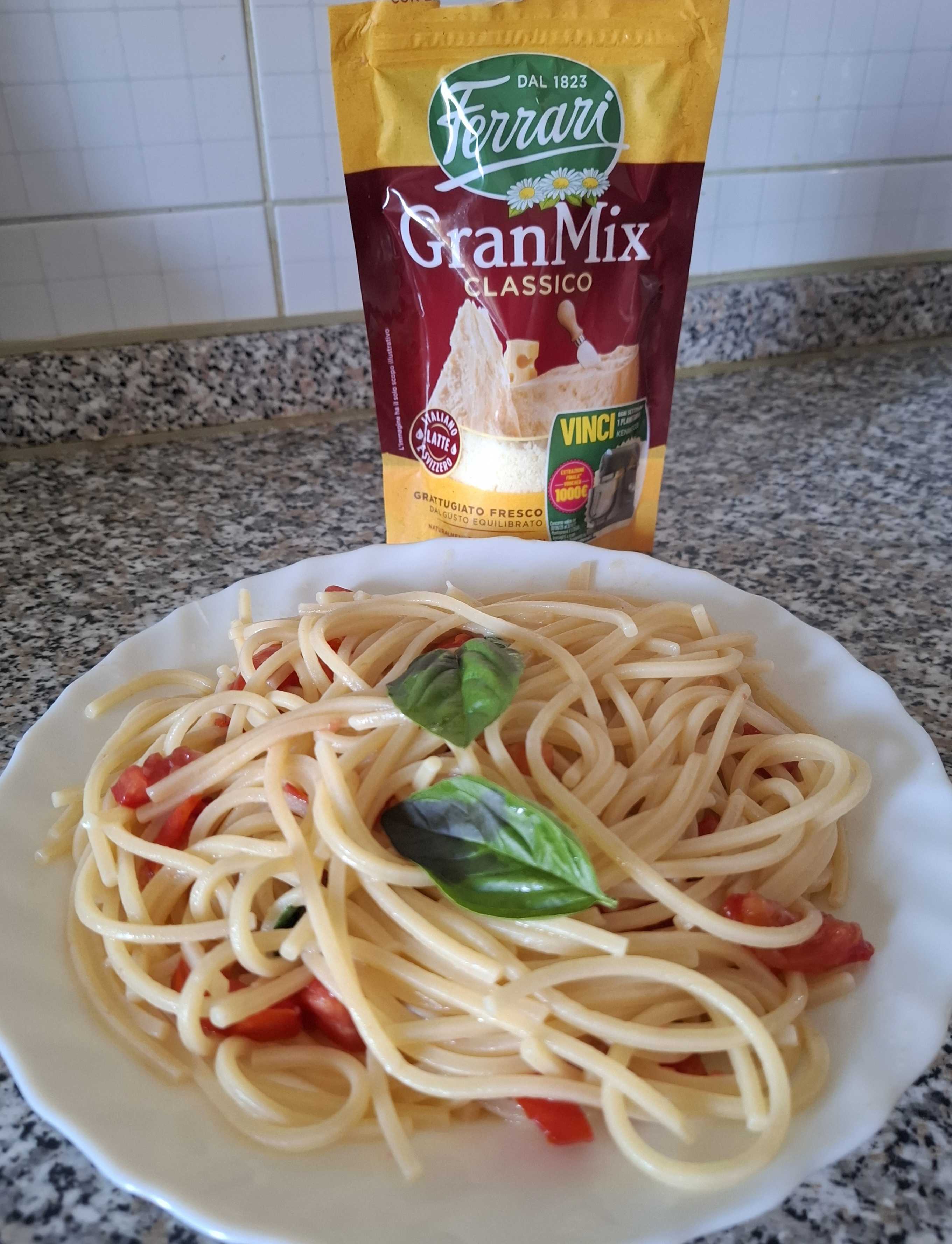 Spaghetti al pomodoro fresco